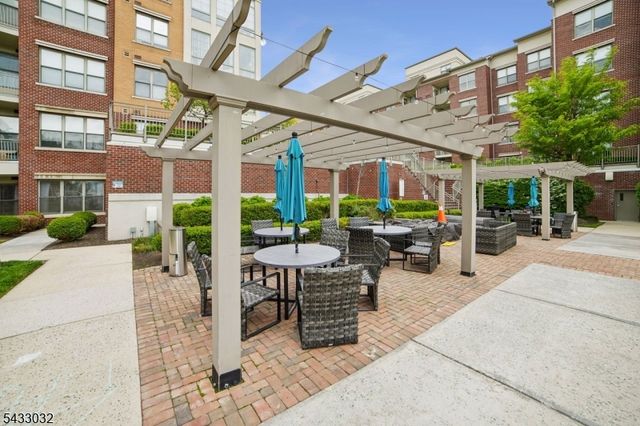 24 Ave At Port Imperial 215, West New York Town, NJ 07093