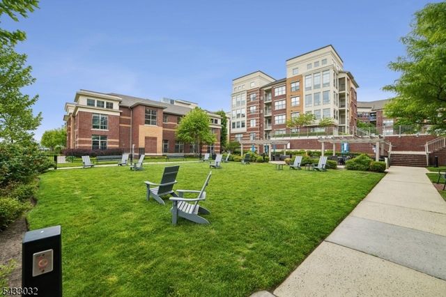 24 Ave At Port Imperial 215, West New York Town, NJ 07093
