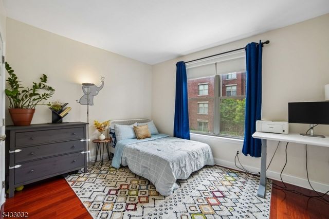 24 Ave At Port Imperial 215, West New York Town, NJ 07093