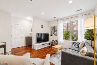 24 Ave At Port Imperial 215, West New York Town, NJ 07093
