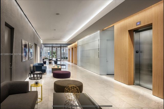 88 SW 7th St 2404, Miami, FL 33131