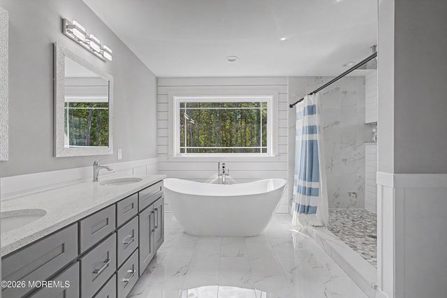562 Egenolf Avenue, Bayville, NJ 08721