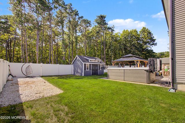 562 Egenolf Avenue, Bayville, NJ 08721