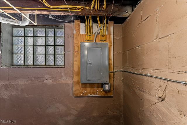 1760 Carlyon Road, East Cleveland, OH 44112