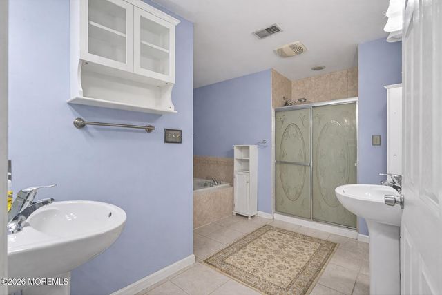 56 Violet Court, Toms River, NJ 08753