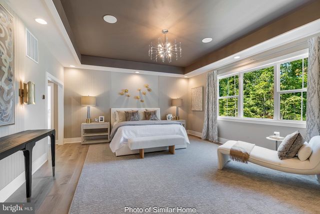 4805 FOX CHAPEL RD, Fairfax, VA 22030