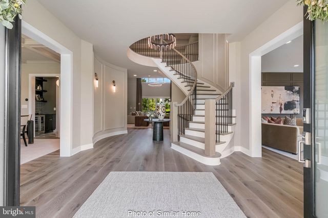 4805 FOX CHAPEL RD, Fairfax, VA 22030