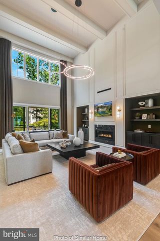 4805 FOX CHAPEL RD, Fairfax, VA 22030