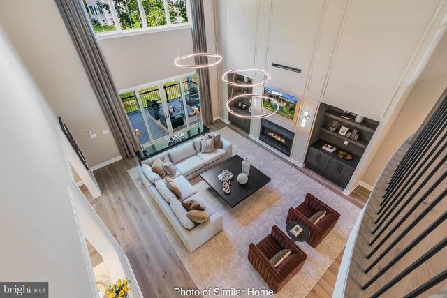 4805 FOX CHAPEL RD, Fairfax, VA 22030