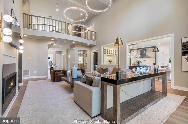 4805 FOX CHAPEL RD, Fairfax, VA 22030