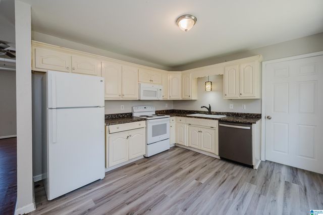 1402 SARDIS ROAD, Gardendale, AL 35071