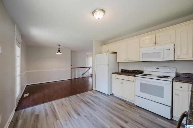 1402 SARDIS ROAD, Gardendale, AL 35071