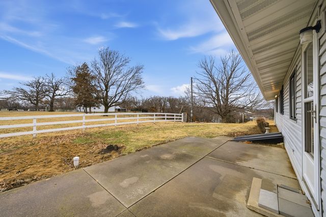 112 Sunrise Lane, Montezuma, IA 50171