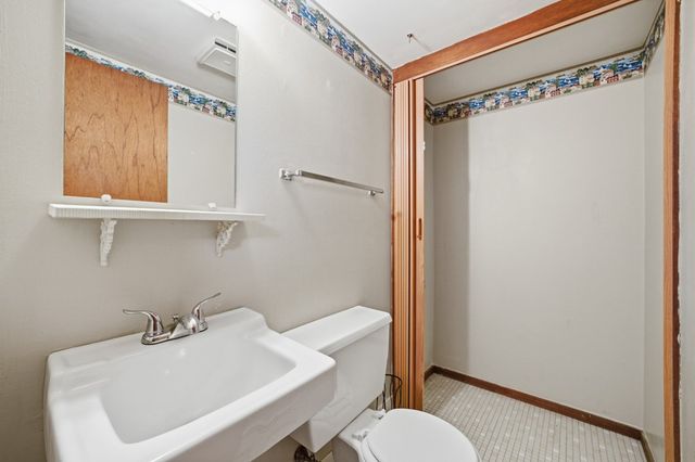 112 Sunrise Lane, Montezuma, IA 50171