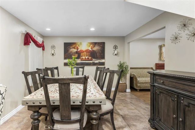 1001 Oak Glen, Colton, CA 92324