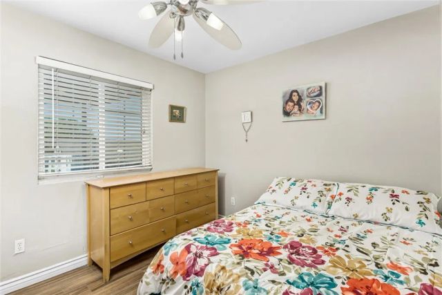 1001 Oak Glen, Colton, CA 92324