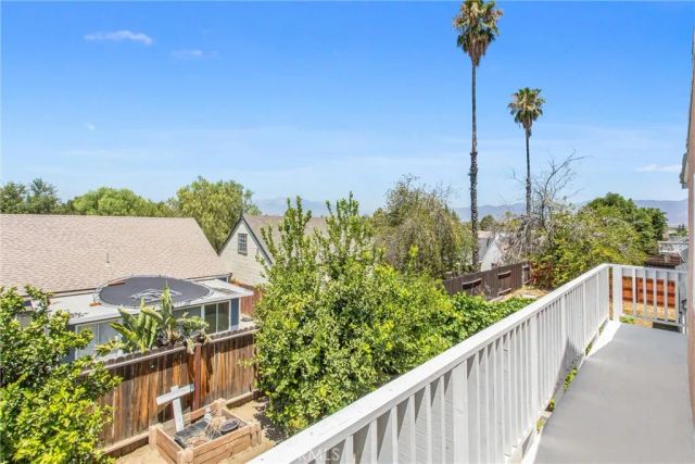 1001 Oak Glen, Colton, CA 92324