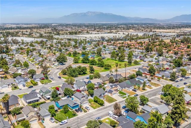 1001 Oak Glen, Colton, CA 92324