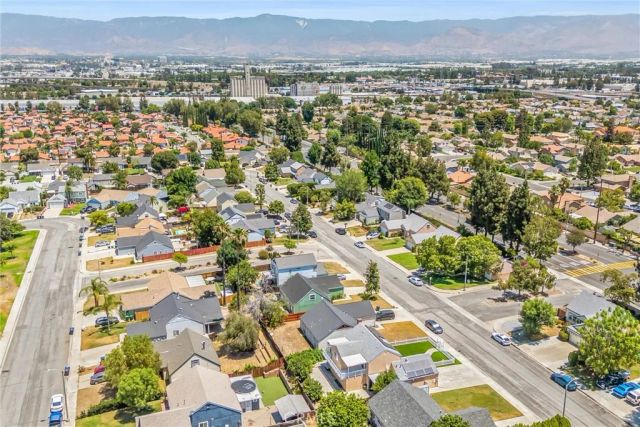 1001 Oak Glen, Colton, CA 92324