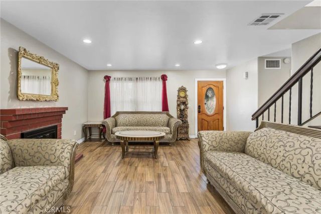 1001 Oak Glen, Colton, CA 92324