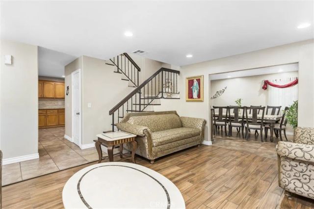 1001 Oak Glen, Colton, CA 92324