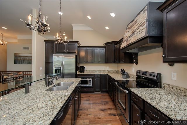 5445 Hawthorn Glen, Charlestown, IN 47111