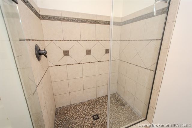 5445 Hawthorn Glen, Charlestown, IN 47111