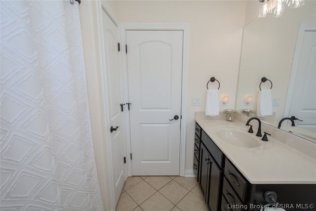 5445 Hawthorn Glen, Charlestown, IN 47111