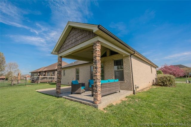 5445 Hawthorn Glen, Charlestown, IN 47111