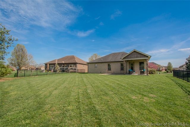 5445 Hawthorn Glen, Charlestown, IN 47111
