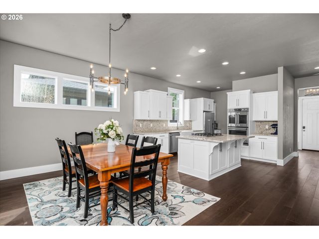 2251 LATHEN Way, Eugene, OR 97408