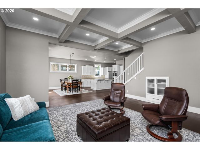 2251 LATHEN Way, Eugene, OR 97408