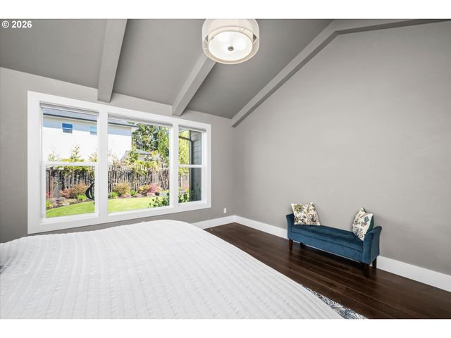 2251 LATHEN Way, Eugene, OR 97408