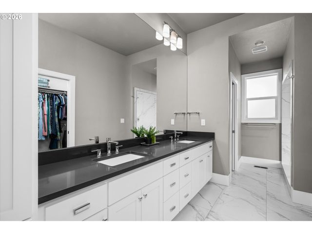 2251 LATHEN Way, Eugene, OR 97408