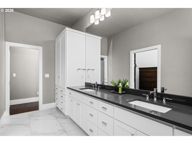 2251 LATHEN Way, Eugene, OR 97408