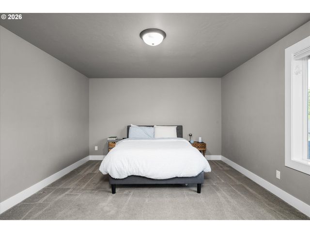 2251 LATHEN Way, Eugene, OR 97408