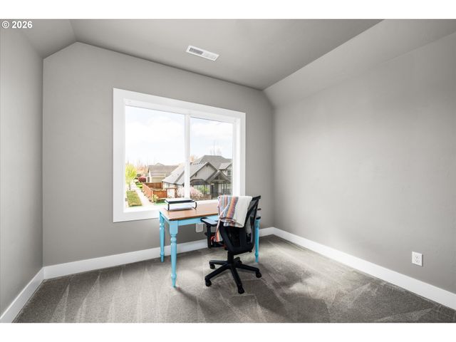 2251 LATHEN Way, Eugene, OR 97408