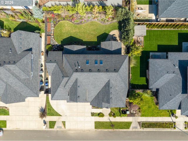 2251 LATHEN Way, Eugene, OR 97408