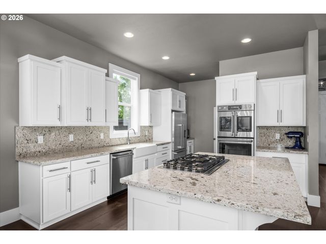 2251 LATHEN Way, Eugene, OR 97408