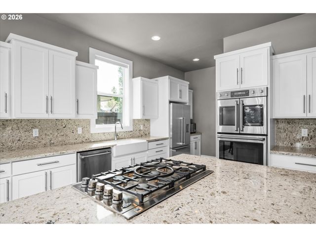 2251 LATHEN Way, Eugene, OR 97408