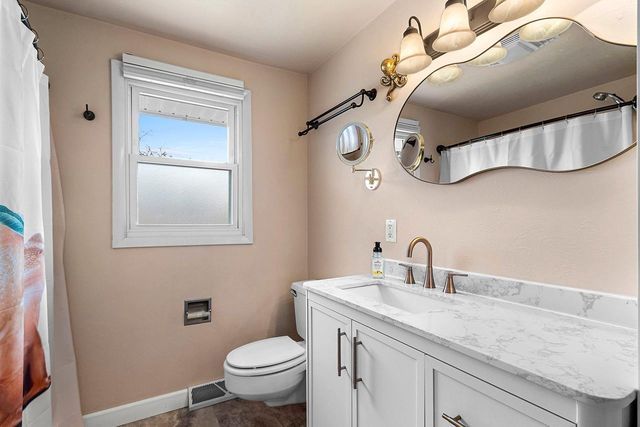 1021 WISHART AVENUE, De Pere, WI 54115