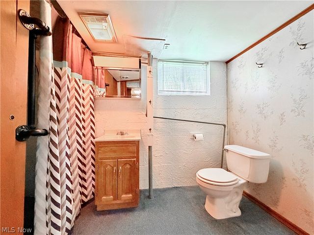 805 Pomeroy Pike, Belpre, OH 45714