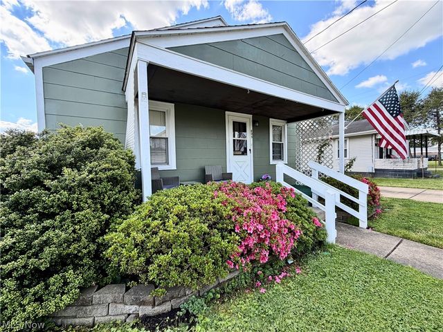 805 Pomeroy Pike, Belpre, OH 45714