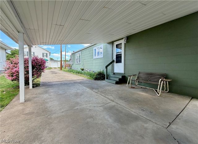 805 Pomeroy Pike, Belpre, OH 45714