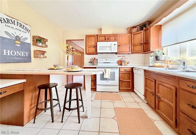 805 Pomeroy Pike, Belpre, OH 45714