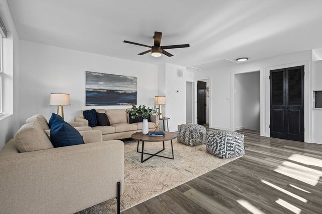 23576 N Overhill Drive, Lake Zurich, IL 60047