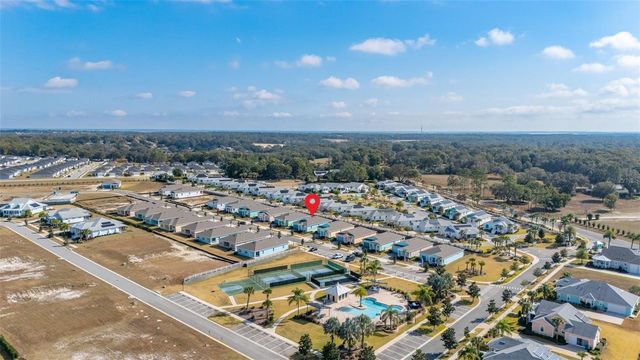 995 FIESTA KEY CIRCLE, Lady Lake, FL 32159
