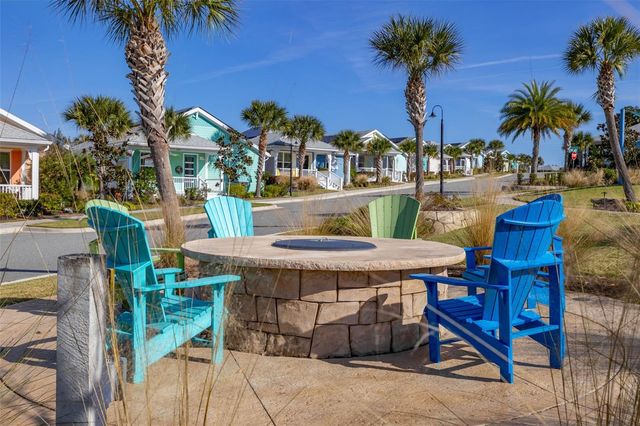 995 FIESTA KEY CIRCLE, Lady Lake, FL 32159