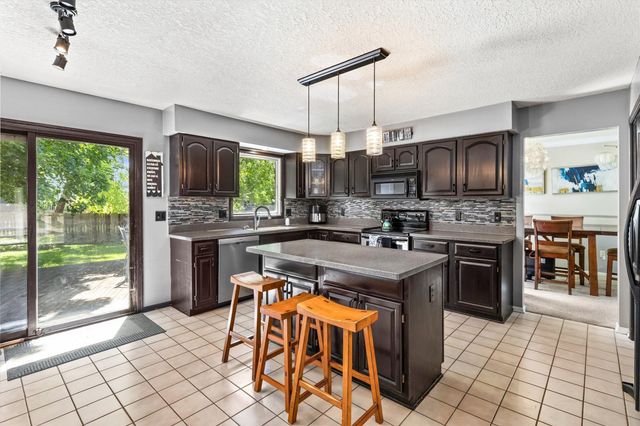 1021 58th Street, West Des Moines, IA 50266