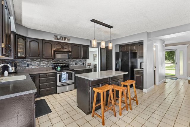1021 58th Street, West Des Moines, IA 50266
